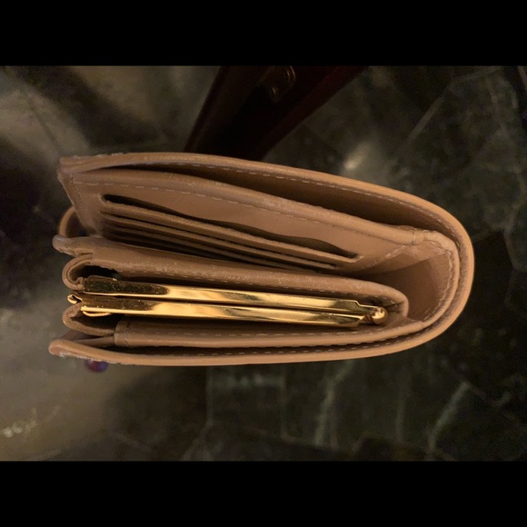 Louis Vuitton Rose Flor Vernis Wallet - Picture 4 of 15